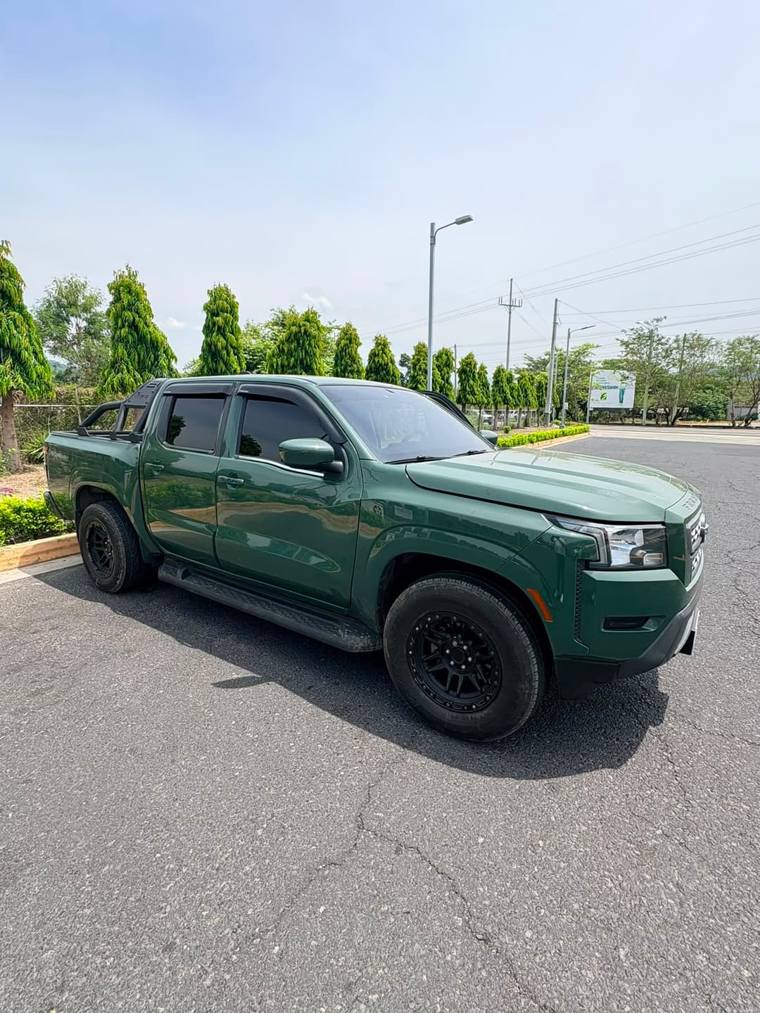 Nissan Frontier 2022 de renta en San Salvador, El Salvador